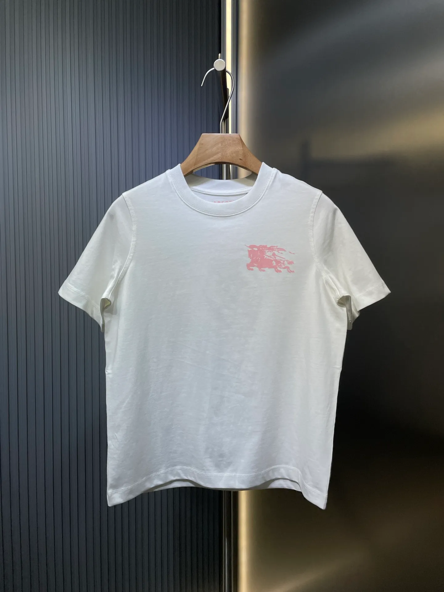 bbr🌟 25 New Arrival White ， ， Classic 。 100% ， ，Breathable 。 ， ， ， ， burb** Quality ， 。 size：s m l